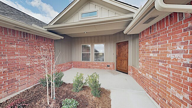 Building Photo - Very Nice 4 Bedroom 2 Bath Home in Mustang Schools