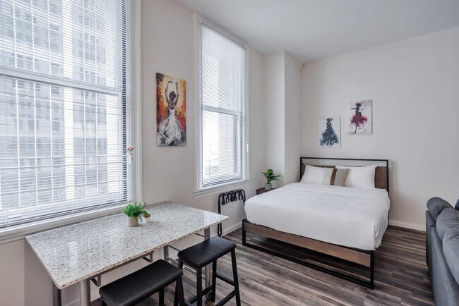 Building Photo - 9-JAN-JAN E 4th St