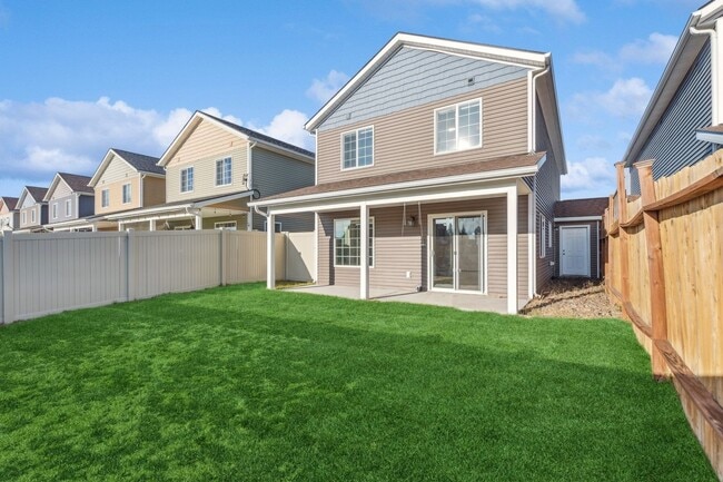 Building Photo - Adorable 3 bedroom. 2.5 bathTownhome in Columbia Falls