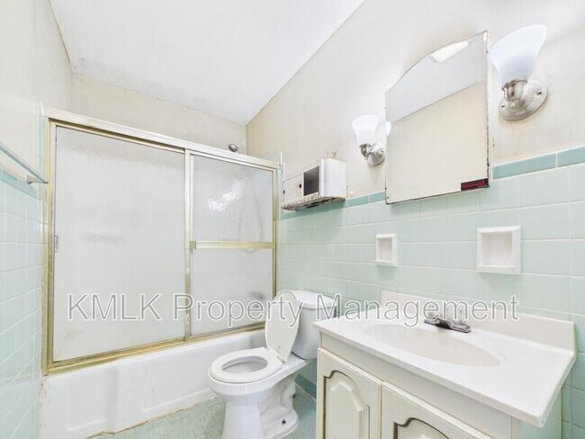 Building Photo - 1274 Collinwood Ave