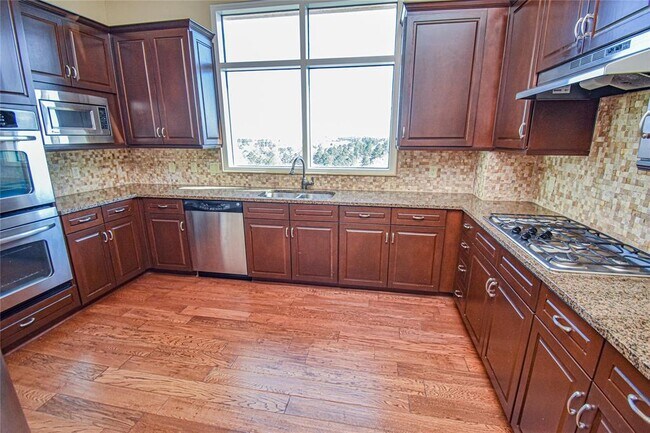 Building Photo - 2801 Wexford Dr