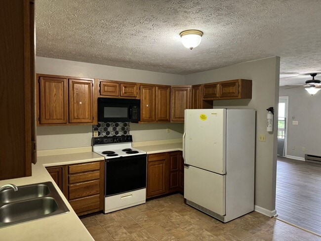 Building Photo - Riverview Apartments
