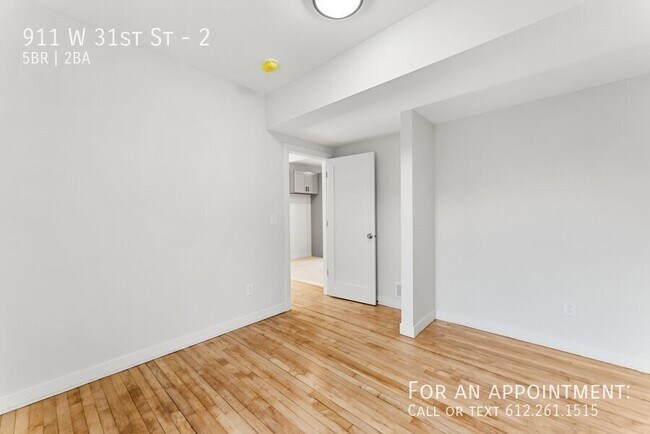 Building Photo - 911 W 31st St