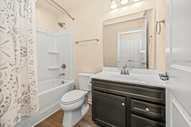 Building Photo - 247 Pryor Dr