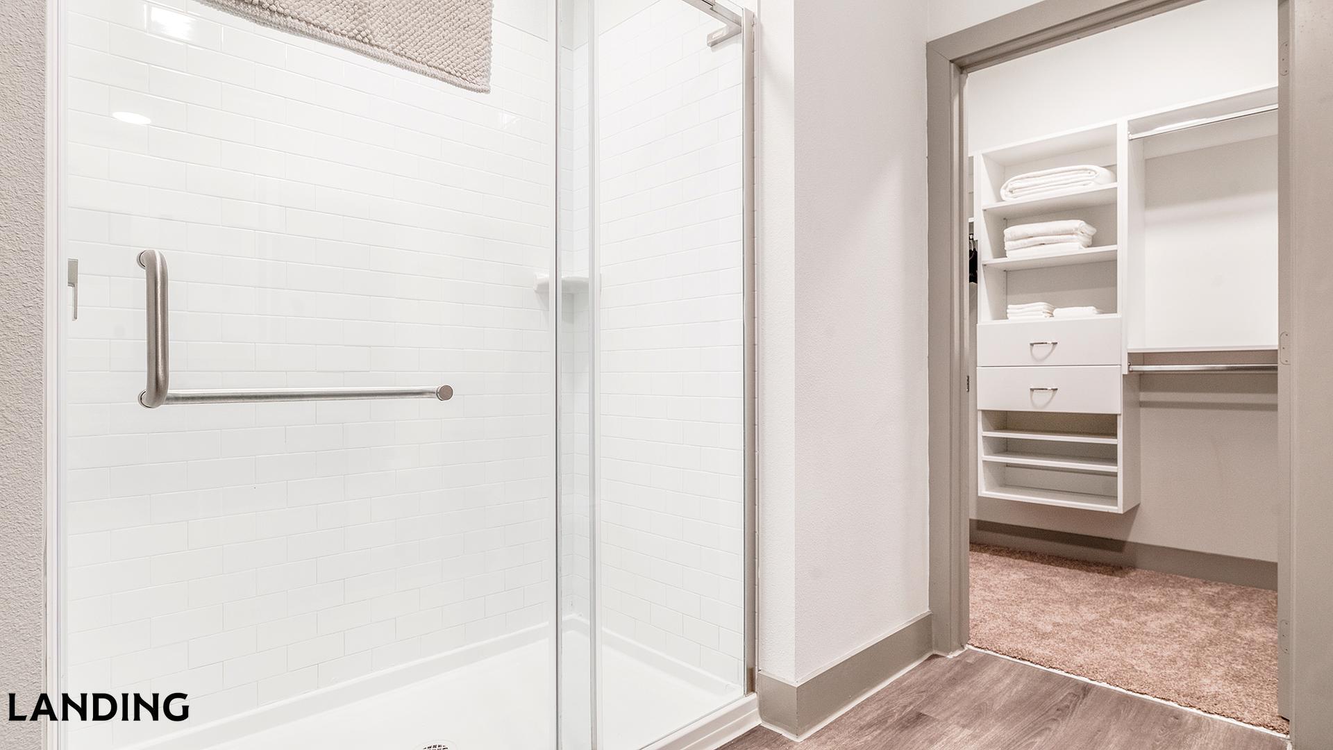 Building Photo - 2995 Railside Lp