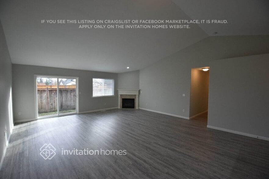 Building Photo - 17931 25th Ave Ct E