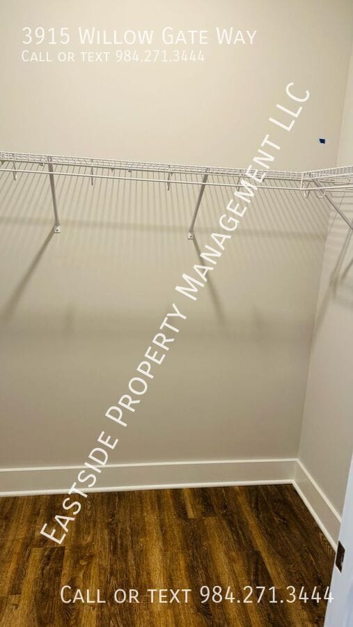 Building Photo - 3915 Willow Gate Wy