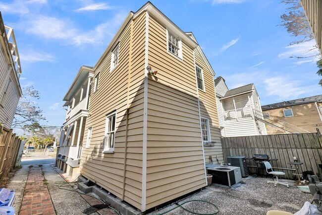 Building Photo - $500.00 OFF FIRST MONTHS MOVE IN SPECIAL W...