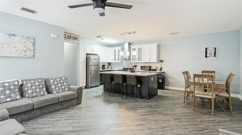 Building Photo - 2344 28th Ave E