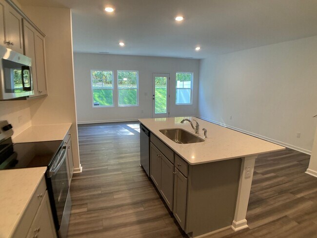 Building Photo - Brand New Townhome in Lawson Townes, Haw River, NC