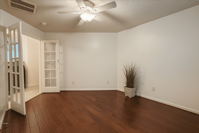 Building Photo - 15615 Lost Maples Dr