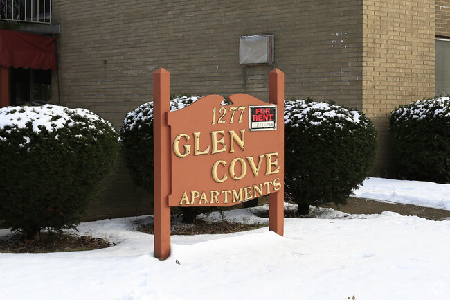 Building Photo - Glen Cove Apartments