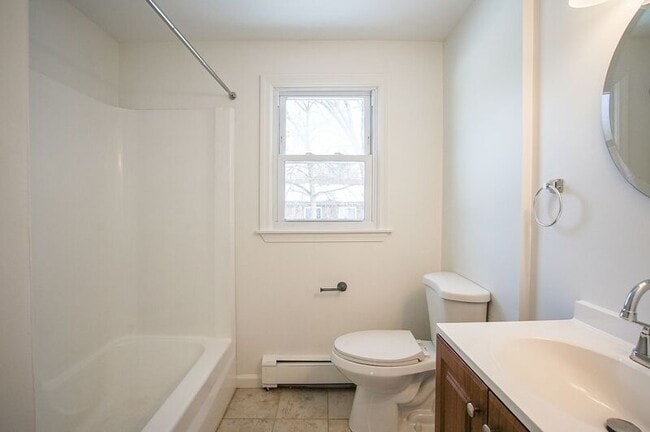 Building Photo - 29 Crown St