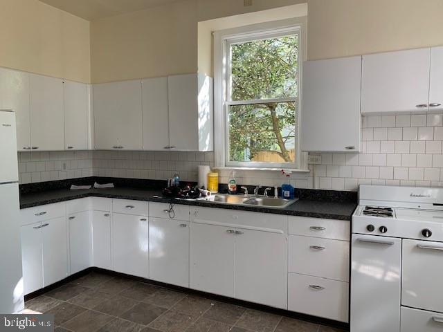 Building Photo - 2015 W Rogers Ave