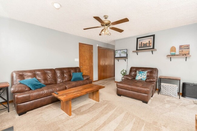 Building Photo - Beautiful Newport News Home