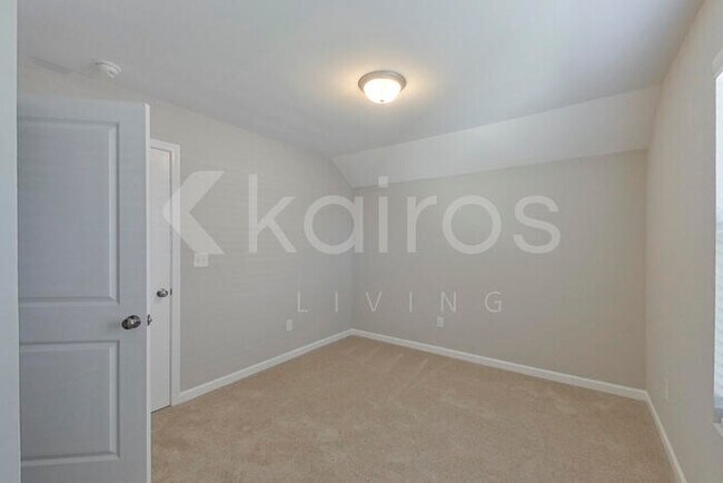 Building Photo - 7161 Foggy River Dr