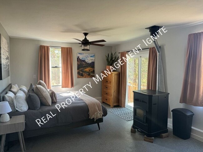 Building Photo - 65601 US-20