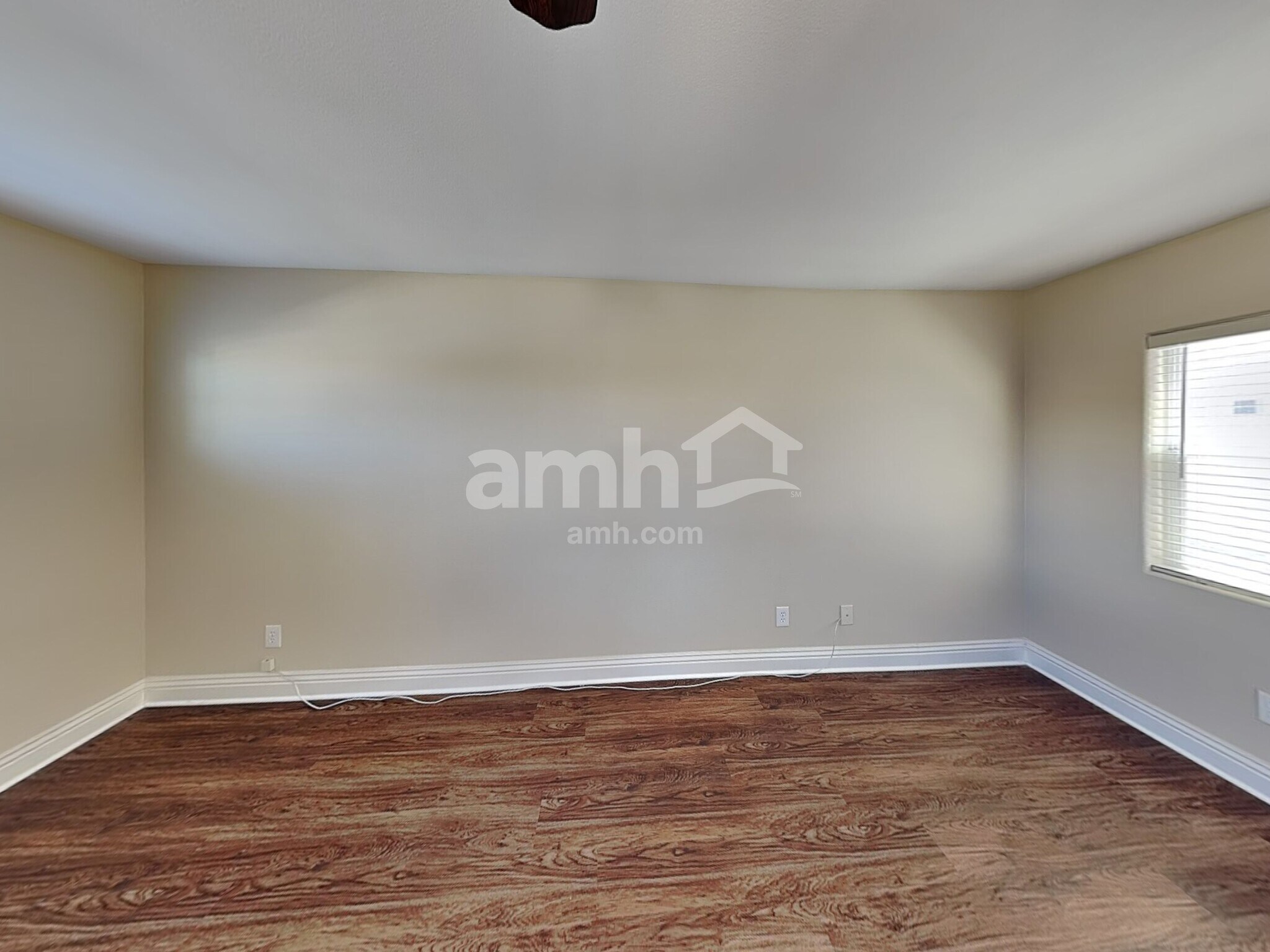 Building Photo - 8845 Red Fox Dr
