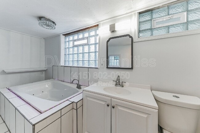 Building Photo - 2964 Werkridge Dr