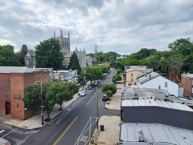 Building Photo - 3712 Midvale Ave