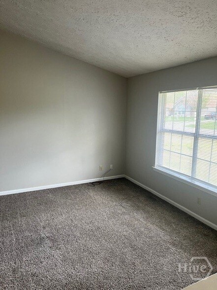 Building Photo - 930 Piercefield Dr