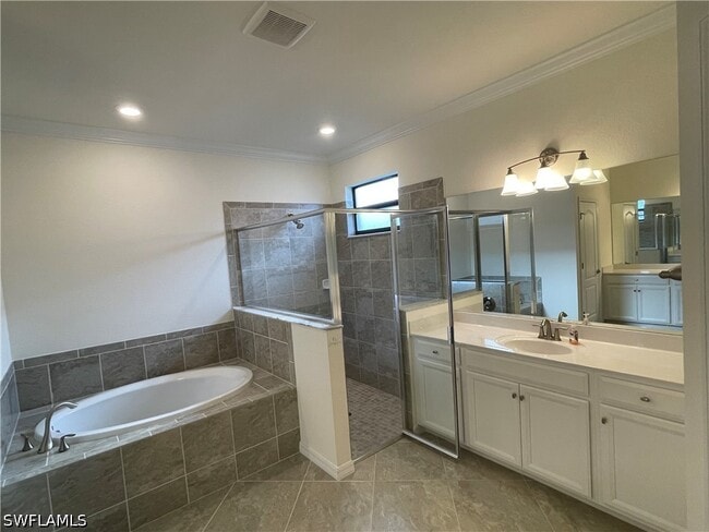 Building Photo - 9353 Glenforest Dr