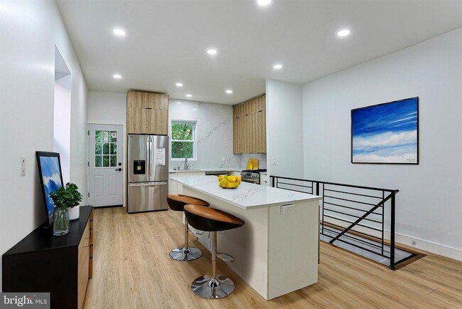 Building Photo - 7415 Sprague St