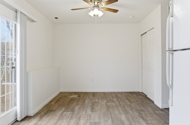 Building Photo - 464 E Center St