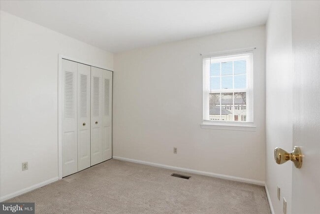 Building Photo - 5516 Dunsmore Rd