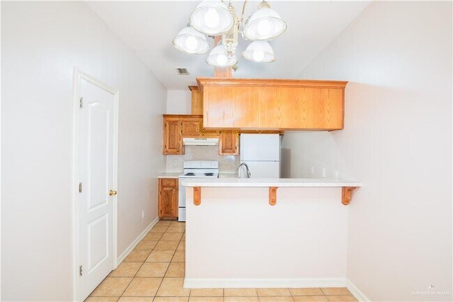 Building Photo - 604 Buena Vista Dr