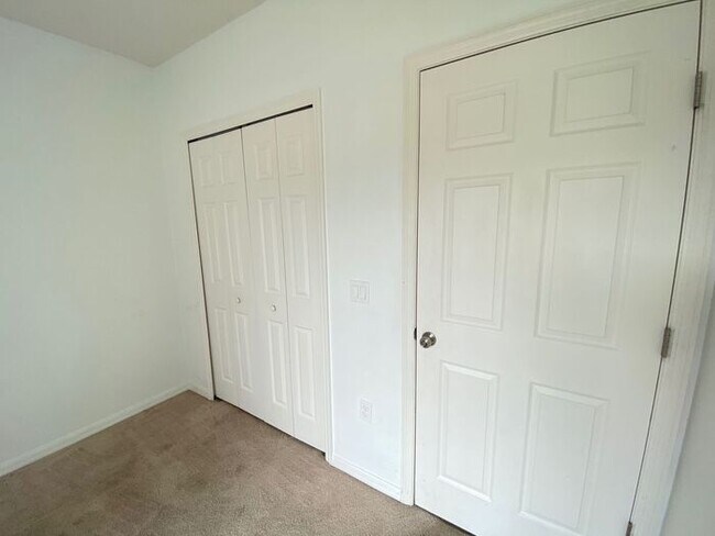 Building Photo - Bella Pointe-Yacht Club Drive Kissimmee, F...