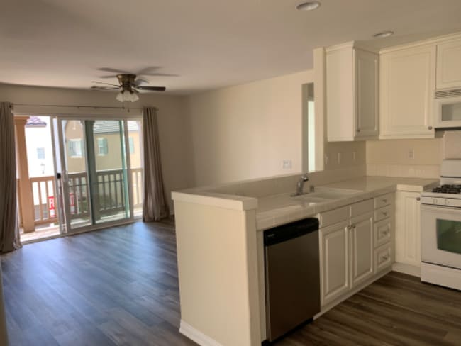 Building Photo - 28427 Santa Rosa Ln