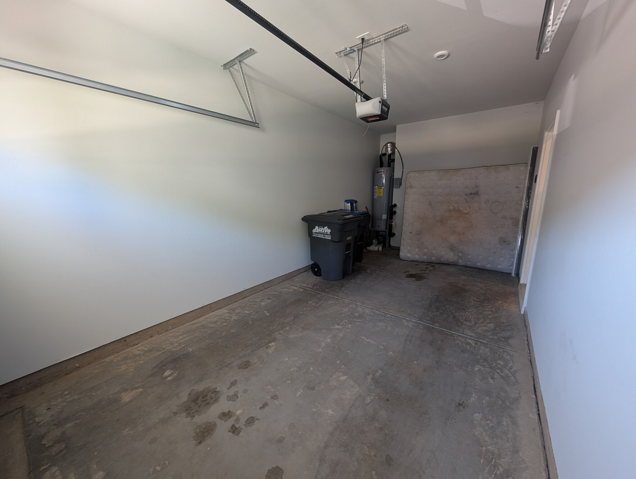 Building Photo - Room in Townhome on Munsing Dr