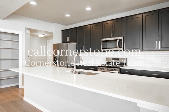 Building Photo - 3713 Levy Pk Dr