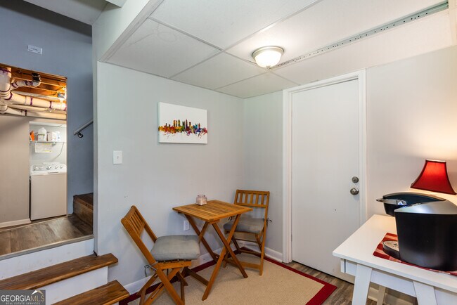 Building Photo - 2674 W Rugby Ave