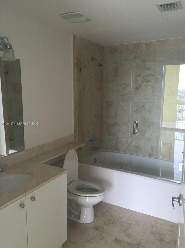 Building Photo - 170 SE 14th St