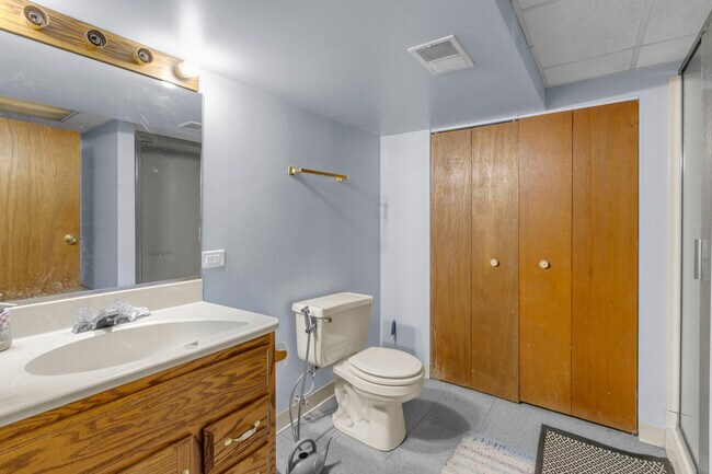 Building Photo - 7736 W 157th Pl