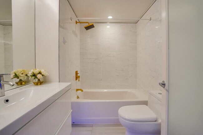 Building Photo - 1128 22nd St