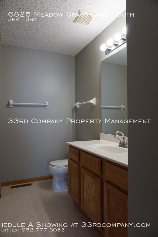 Building Photo - Exceptional 3-Bedroom Townhome in Cottage ...