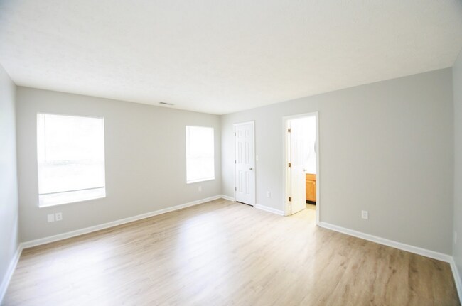 Building Photo - Updated Three Bedroom Single Family Home i...