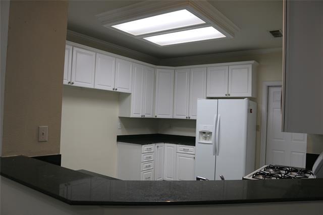 Building Photo - 629 Park Pl Dr