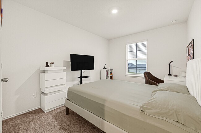 Building Photo - 31203 Heddington Ln