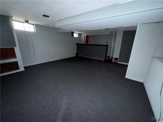 Building Photo - 900 Drexler St