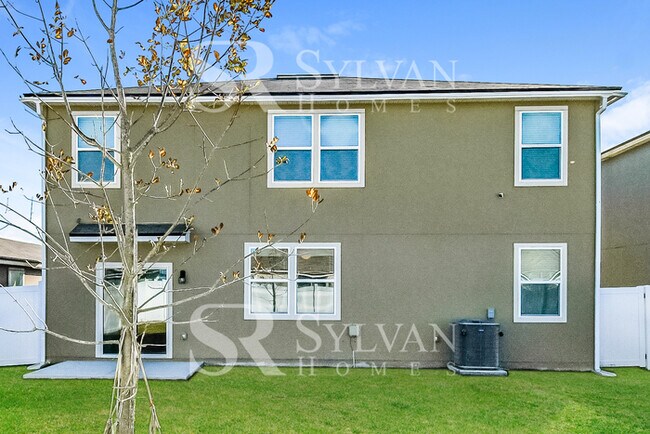 Building Photo - Coming HOME never felt so good!