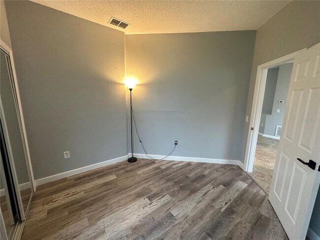 Building Photo - 14572 Laguna Beach Cir