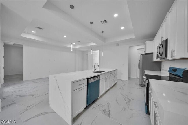 Building Photo - 2805 26th St SW