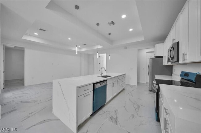 Building Photo - 3210 30th St SW