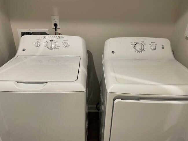 Building Photo - New Construction -3 Bedroom, 2.5 Bathroom Townhouse in  Anderson Farm Townhomes  Calabash