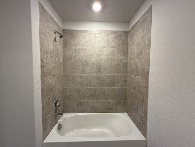 Building Photo - 10530 Ft Cibolo Trl