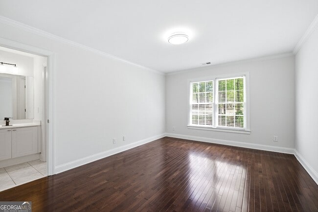 Building Photo - 166 Windrift Dr